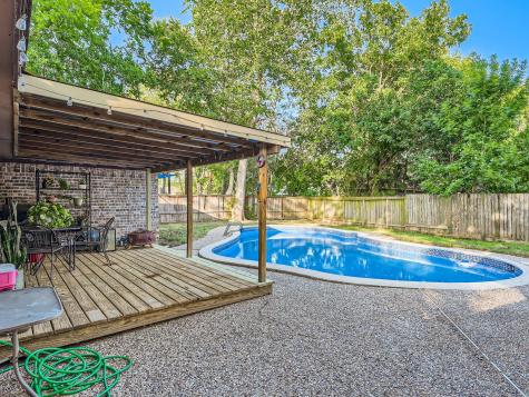 5331 Appleblossom Lane Friendswood TX 77546