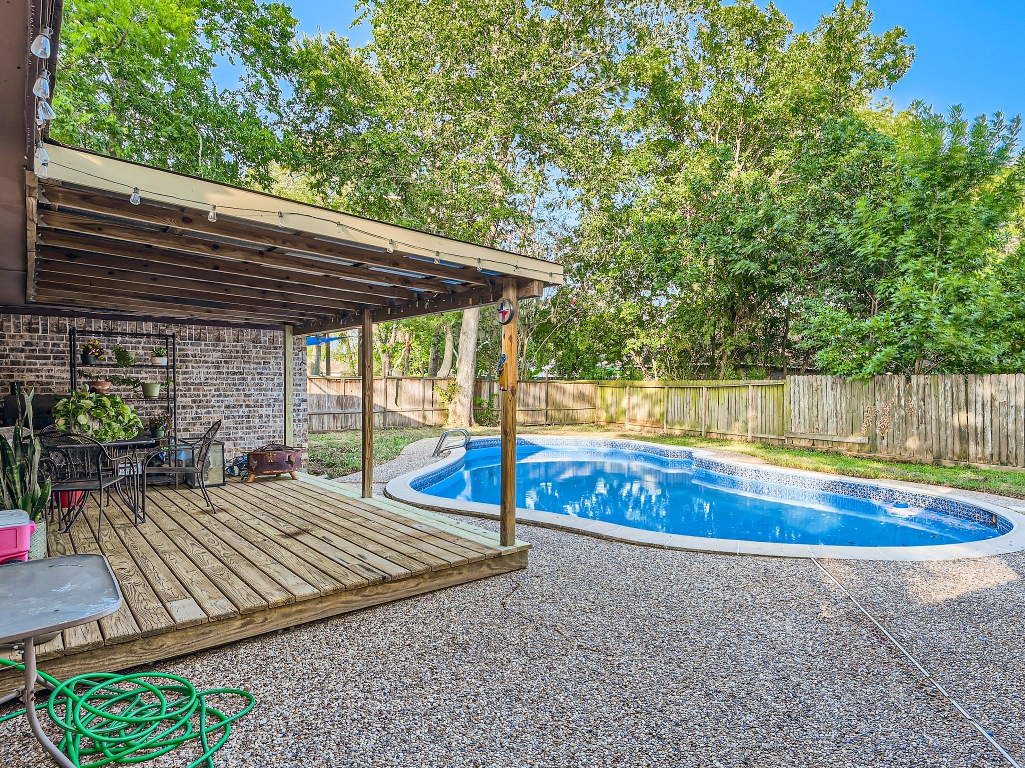 5331 Appleblossom Lane Friendswood TX 77546