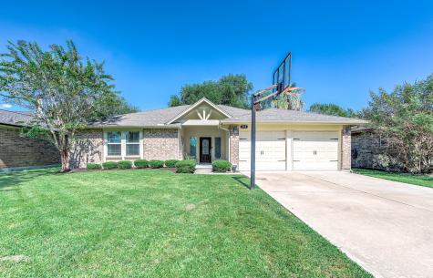 324 Forest Hills Drive League City TX 77573