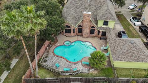 2211 Quiet Lake Court League City TX 77573