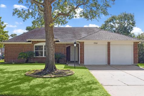 7710 Hudson Oaks Drive Houston TX 77095