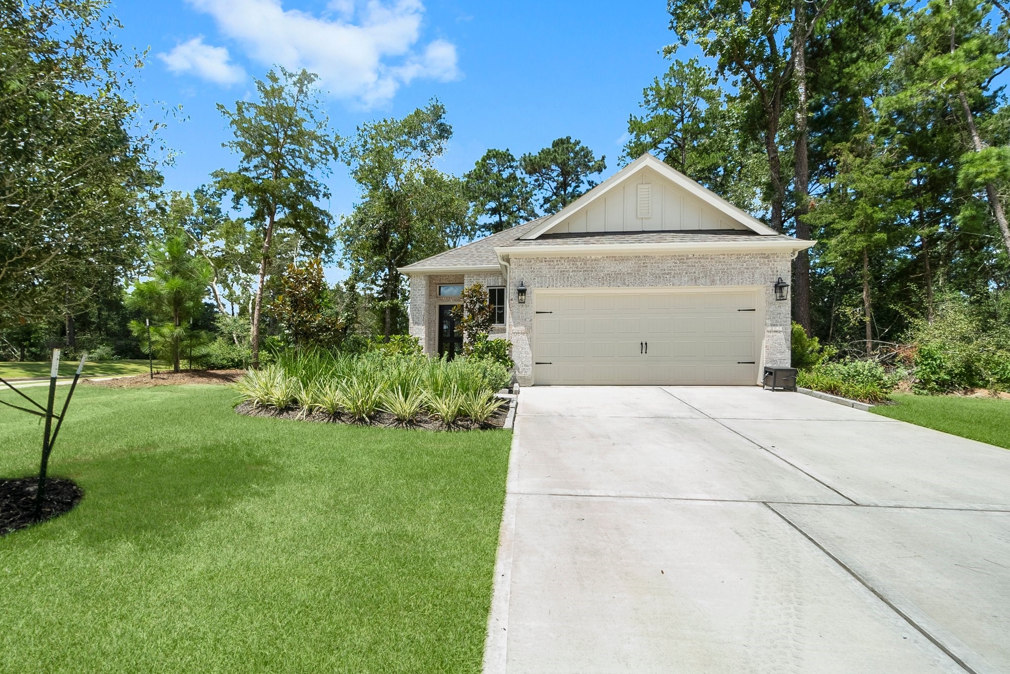 305 Rockrose Path Willis TX 77318
