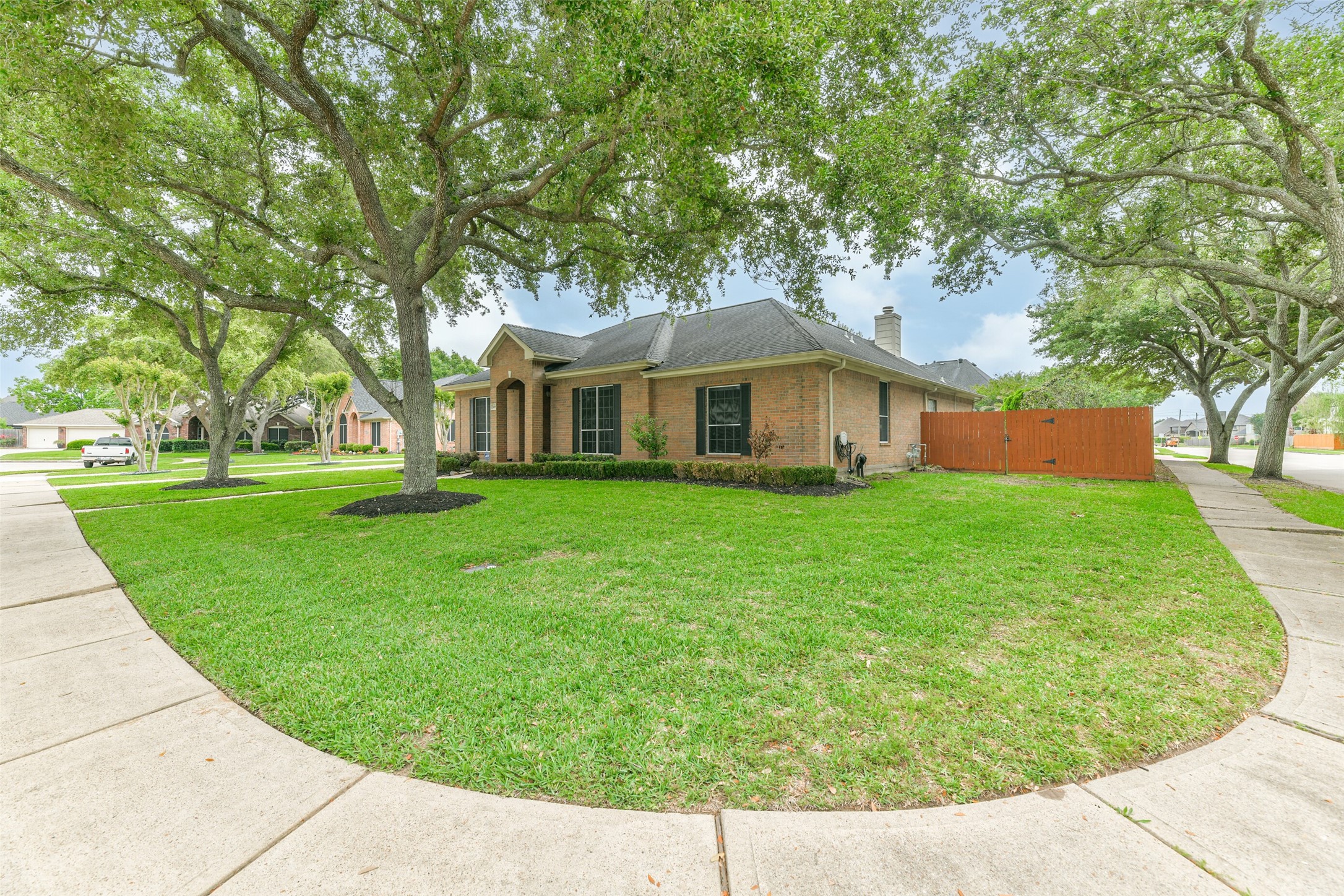 1105 Red Wing Drive Friendswood TX 77546