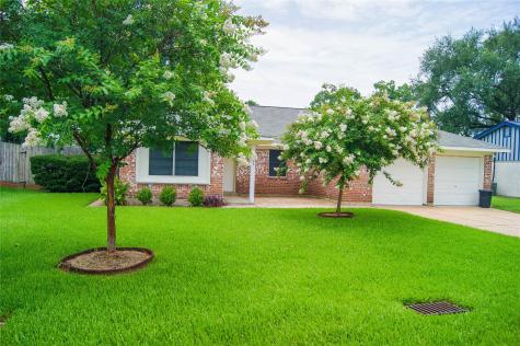 3903 Dolphin Lane La Porte TX 77571
