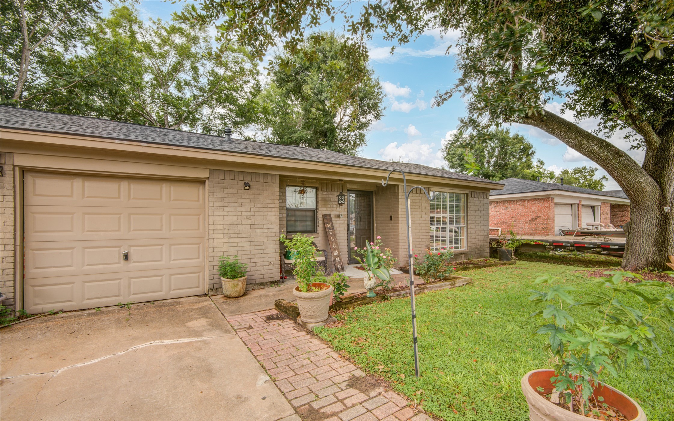 516 W Mimosa Street Angleton TX 77515