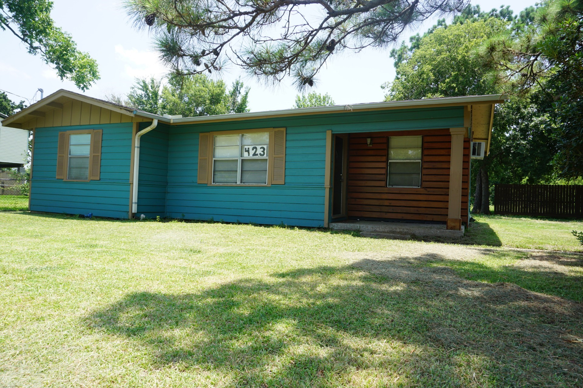 423 Bay Oaks Drive La Porte TX 77571