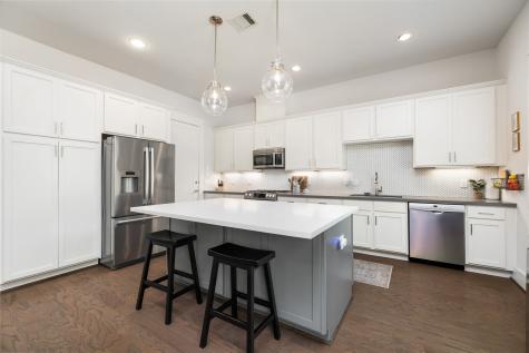 808 Woodcrest Drive A Houston TX 77018