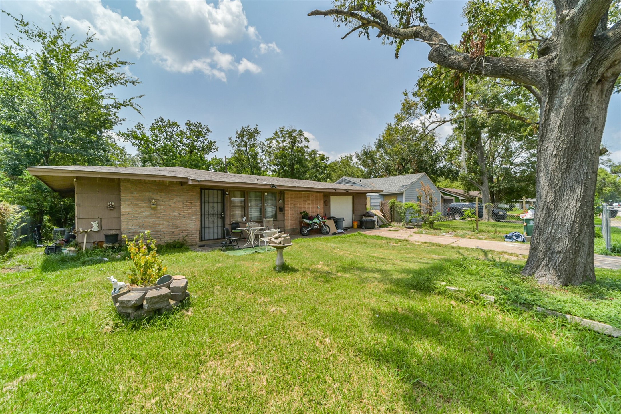 5734 Kenilwood Drive Houston TX 77033