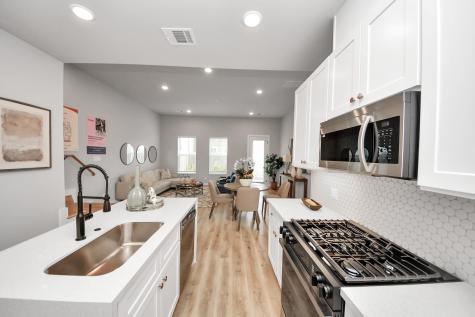 5811 Francis Oak Place Houston TX 77091