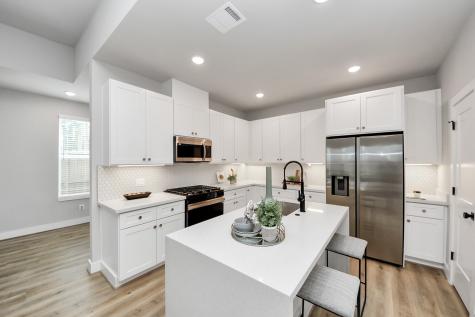 5811 Francis Oak Place Houston TX 77091
