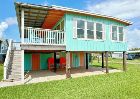 106 E Madison Avenue Port O Connor TX 77982