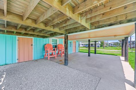 106 E Madison Avenue Port O Connor TX 77982