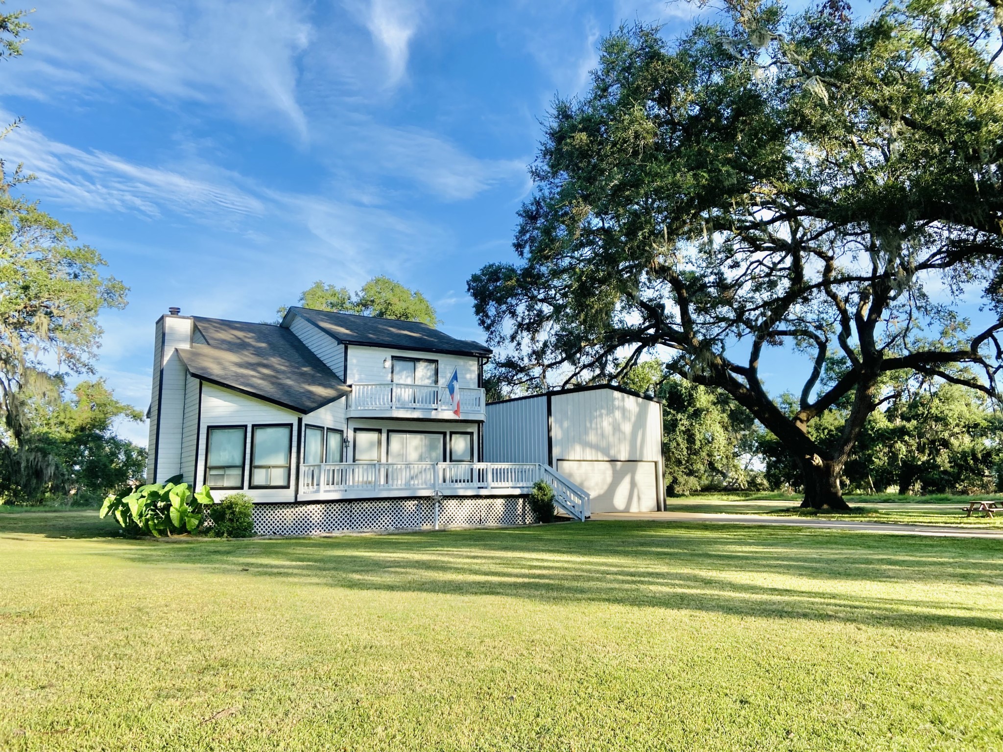 152 Horse Shoe Trail Angleton TX 77515