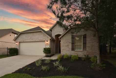 15 Blue Violet Court Tomball TX 77375