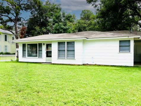 528 E Milam Street La Grange TX 78945