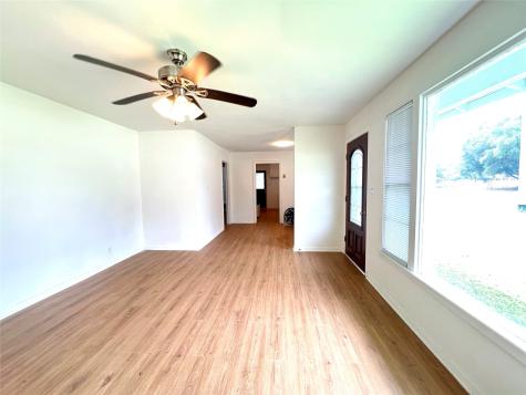 528 E Milam Street La Grange TX 78945
