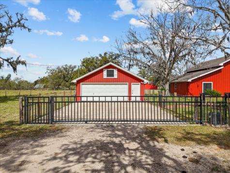 8960 County Road 505 Brazoria TX 77422