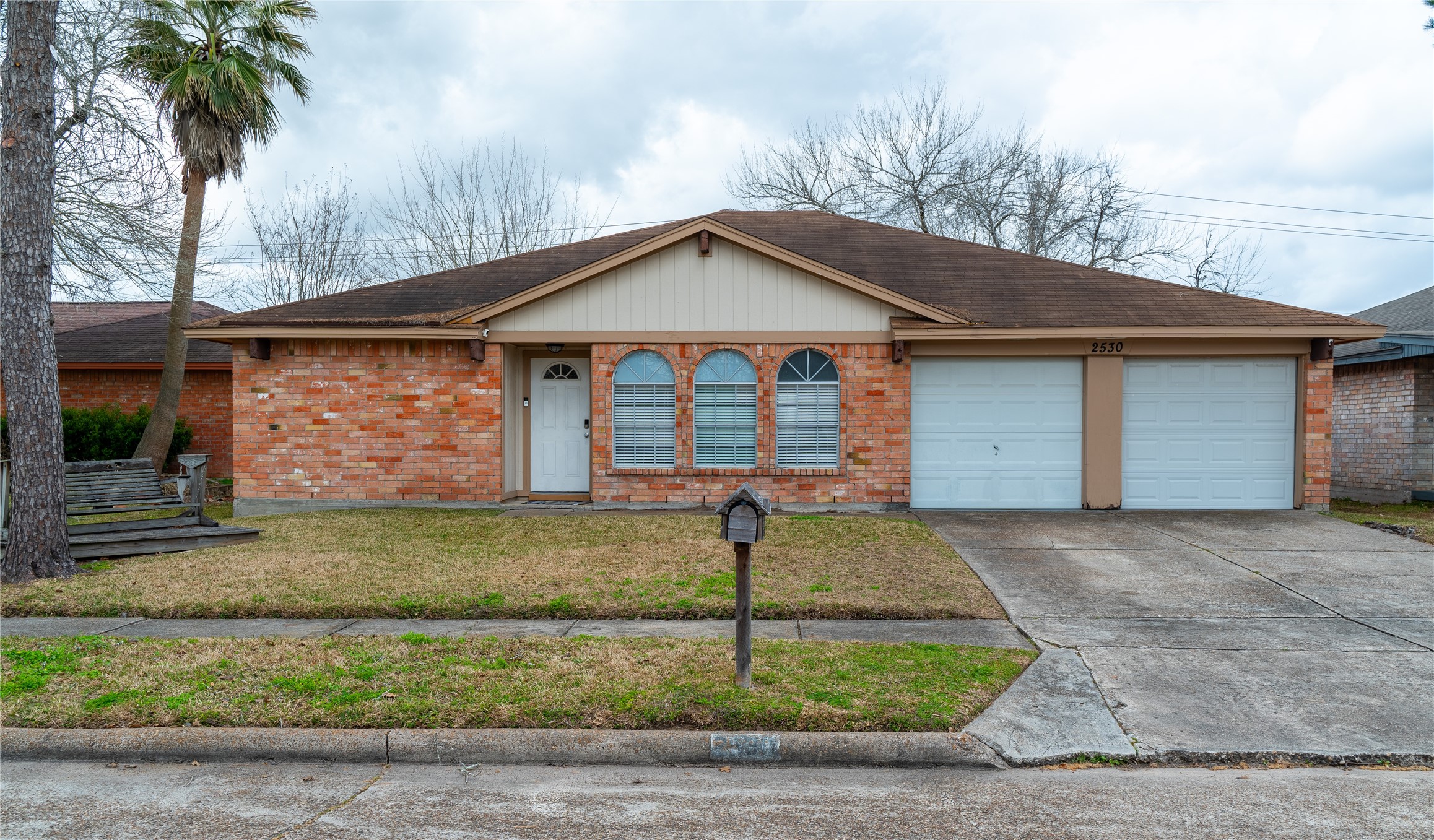 2530 Colonial Ridge Drive Friendswood TX 77546