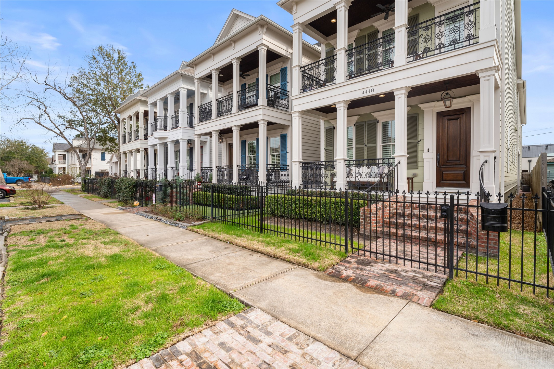 444 W 17th Street B Houston TX 77008