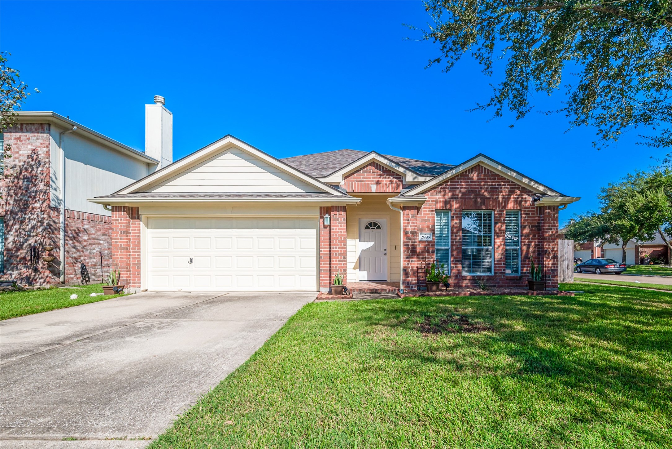 2895 Sun River Lane Dickinson TX 77539