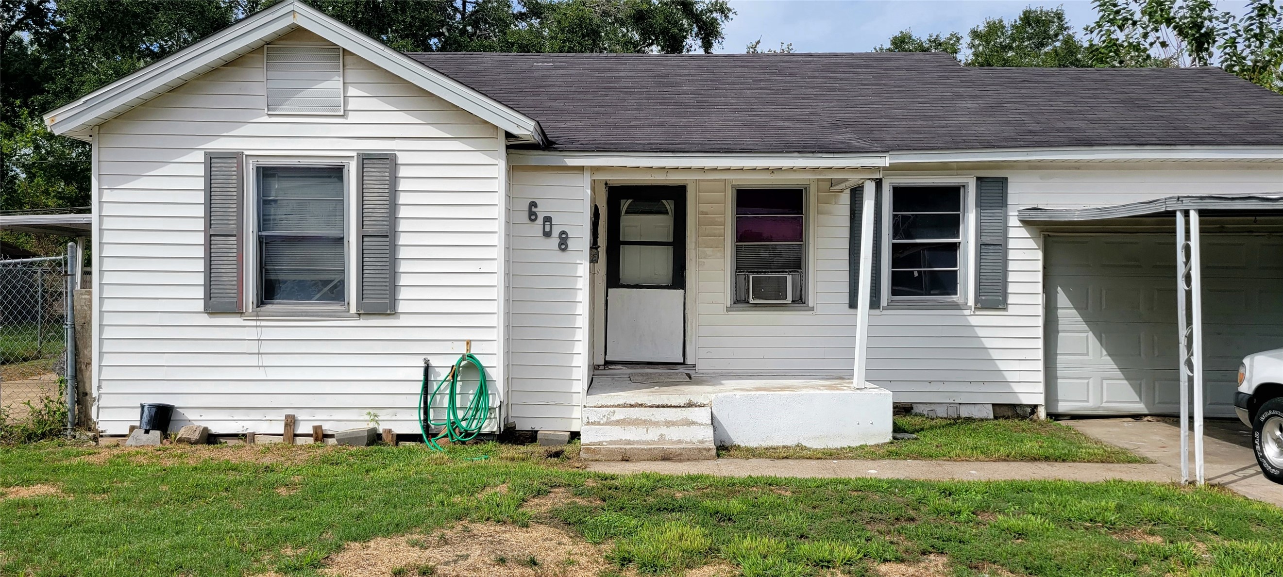 608 Finfrock Street Pasadena TX 77506