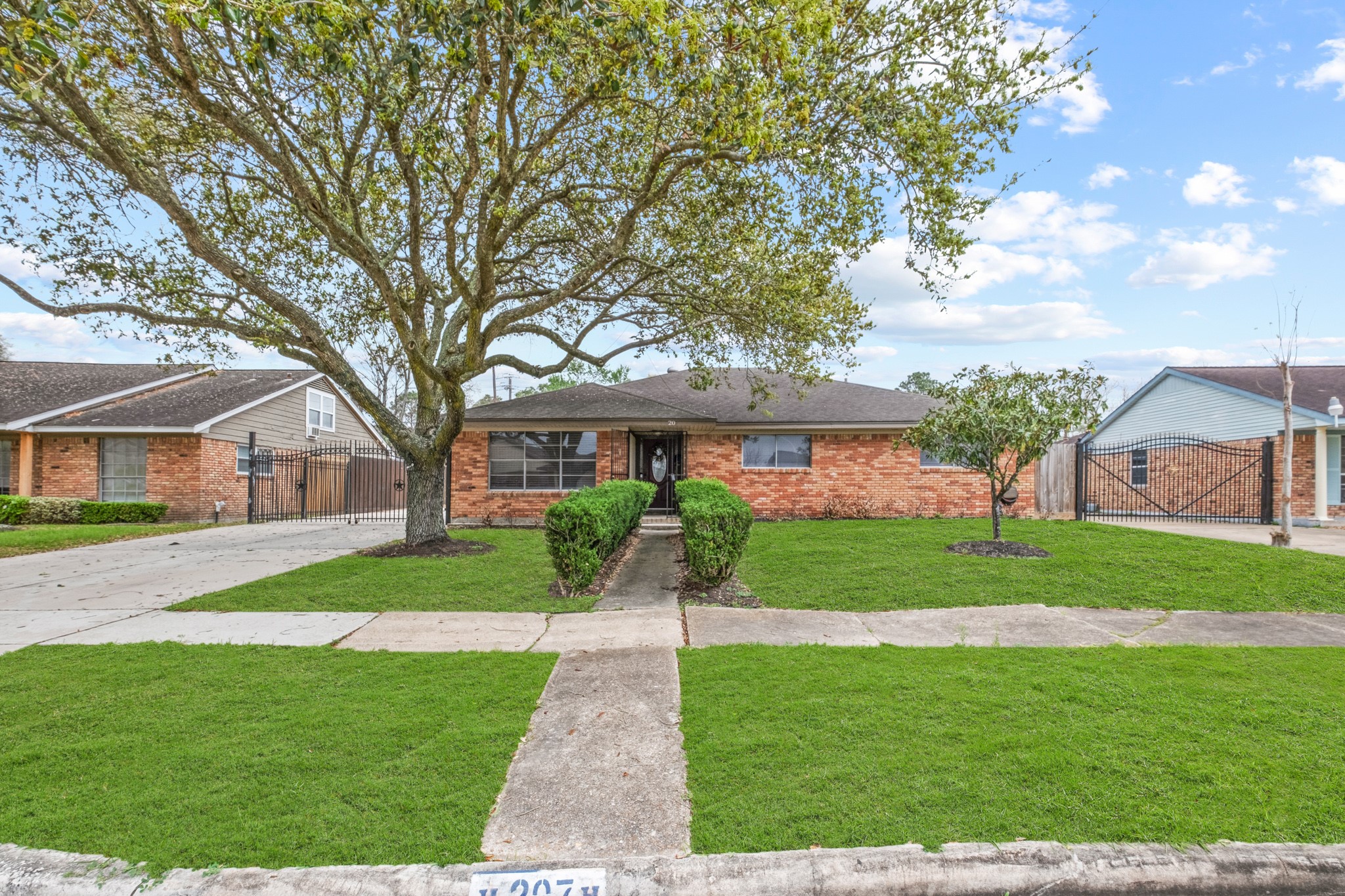 207 Parliament Drive Houston TX 77034
