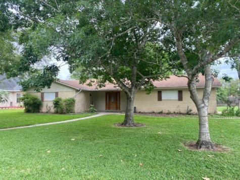 209 Marigold Street Lake Jackson TX 77566