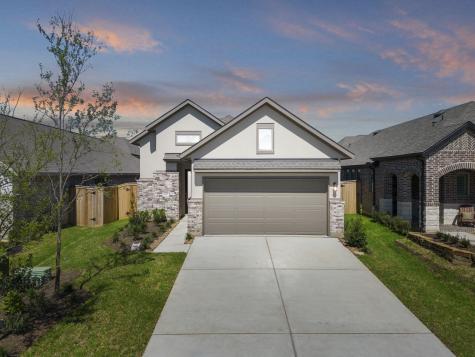 1016 Shoal Creek Trail Conroe TX 77304