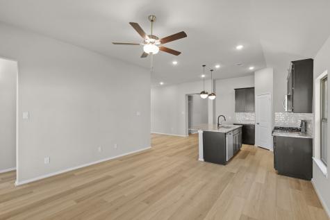 1016 Shoal Creek Trail Conroe TX 77304