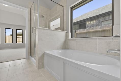 1016 Shoal Creek Trail Conroe TX 77304