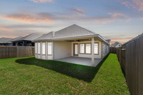 1016 Shoal Creek Trail Conroe TX 77304