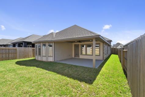 1016 Shoal Creek Trail Conroe TX 77304
