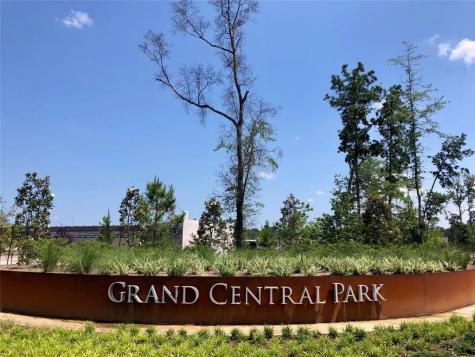 1016 Shoal Creek Trail Conroe TX 77304