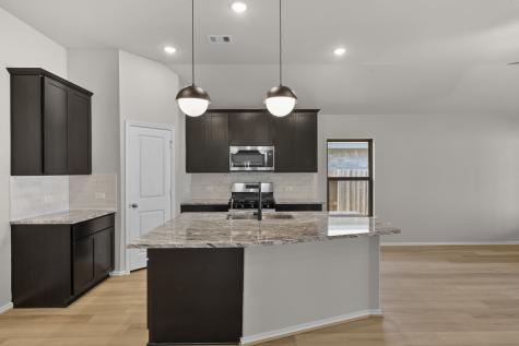 1016 Shoal Creek Trail Conroe TX 77304