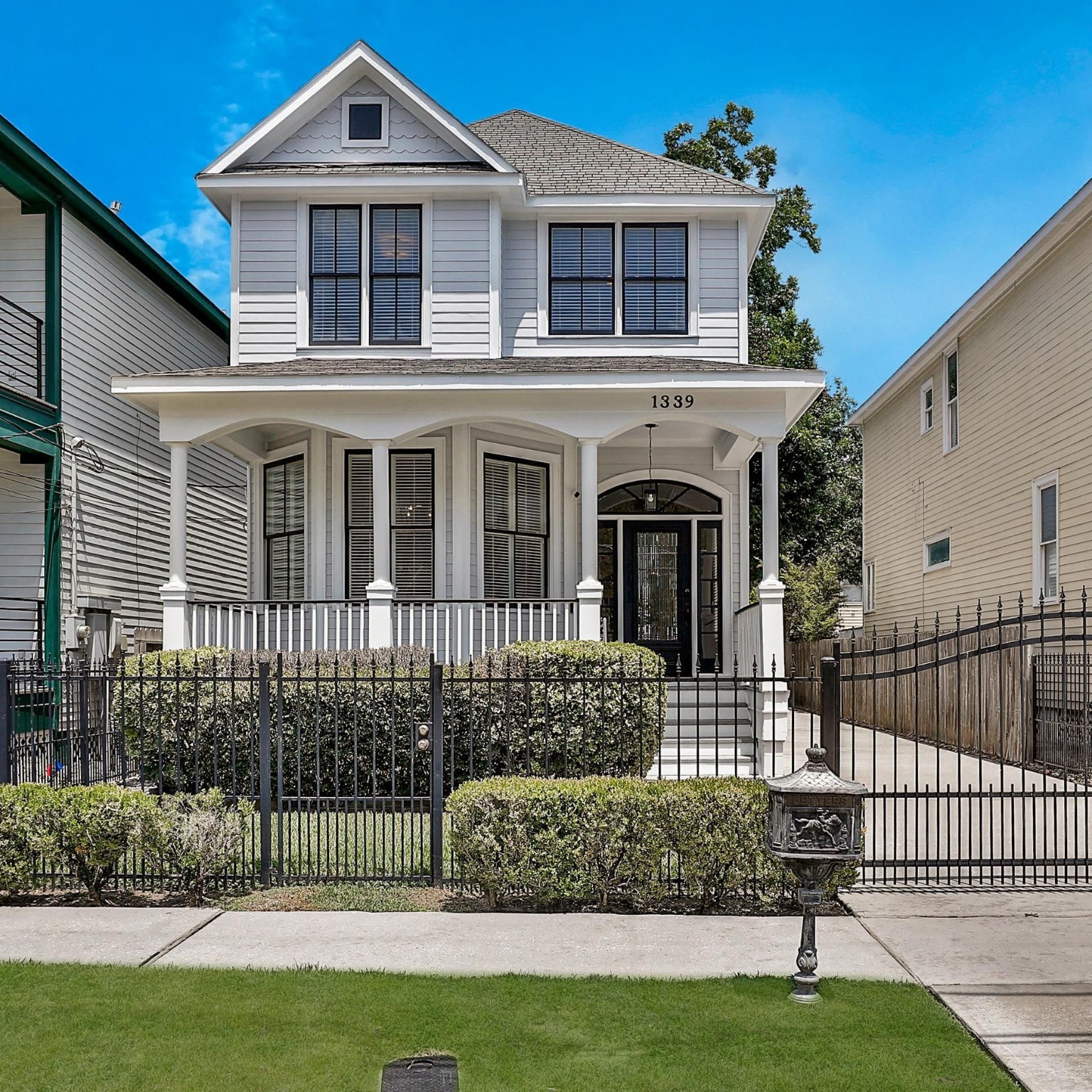 1339 W 25th Street Houston TX 77008