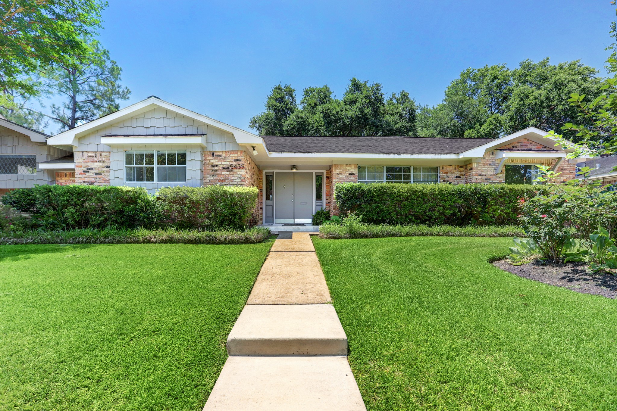 5439 Paisley Street Houston TX 77096