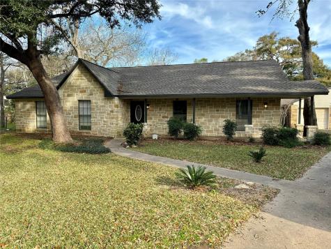 54 Candlewood Court Lake Jackson TX 77566