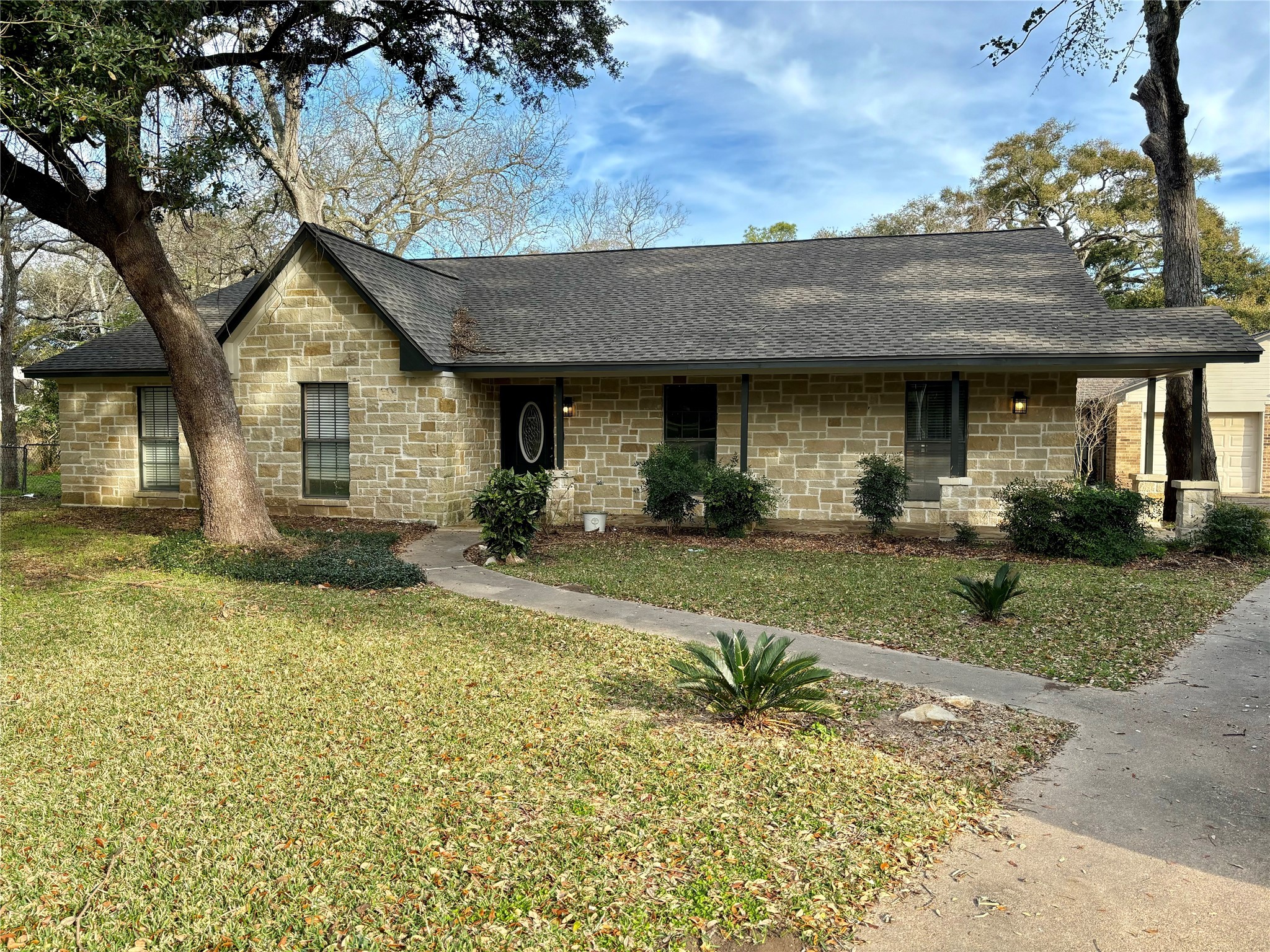 54 Candlewood Court Lake Jackson TX 77566