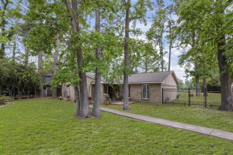 2902 Rainwood Street Spring TX 77388