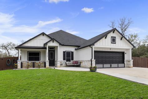 26299 Lakeshore Drive Hempstead TX 77445