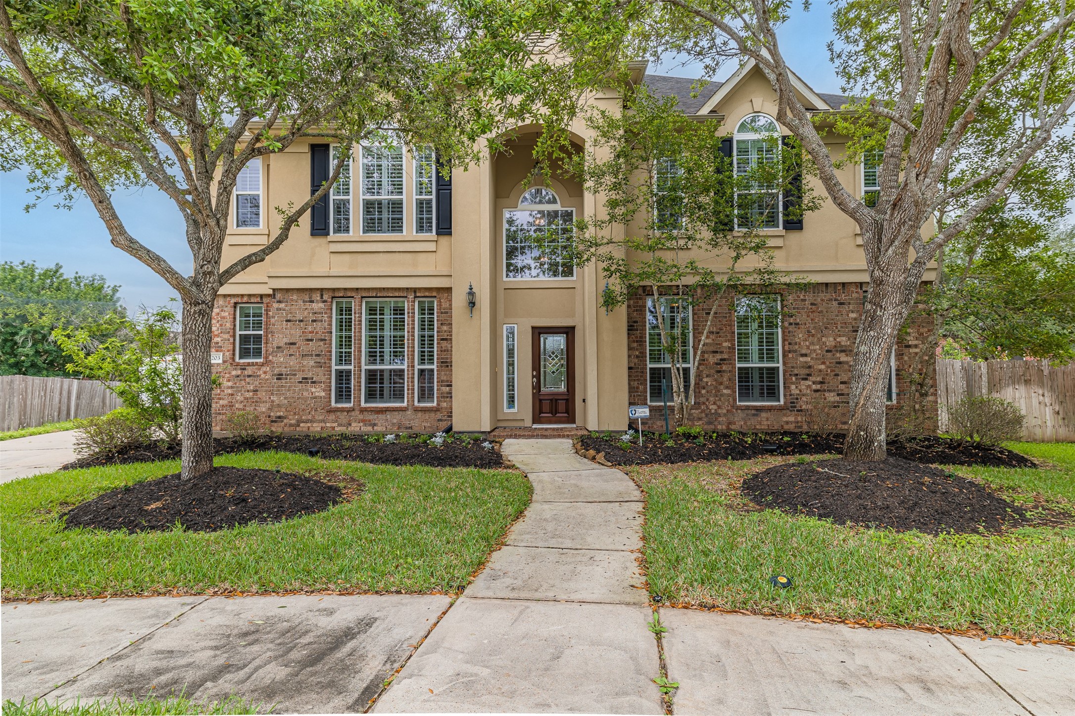 5203 Emerald Trace Court Sugar Land TX 77479