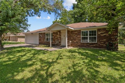 3038 N Meadow Lane Dickinson TX 77539