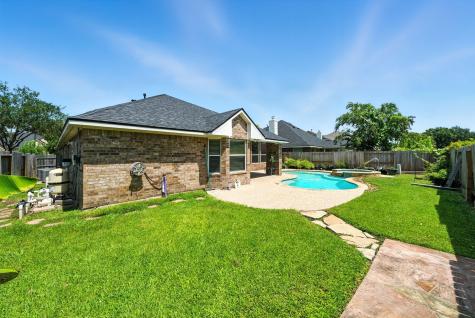 11610 Waterwood Court Pearland TX 77584