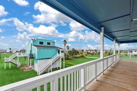 23401 4th Avenue Galveston TX 77554