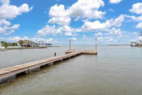 23401 4th Avenue Galveston TX 77554
