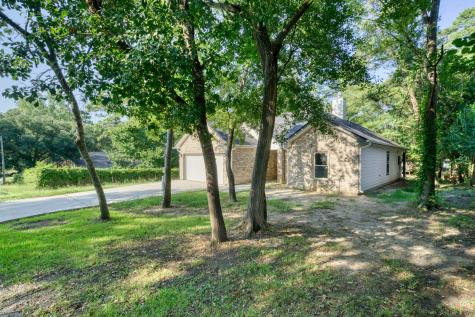 1112 Holly Springs Drive Huntsville TX 77320
