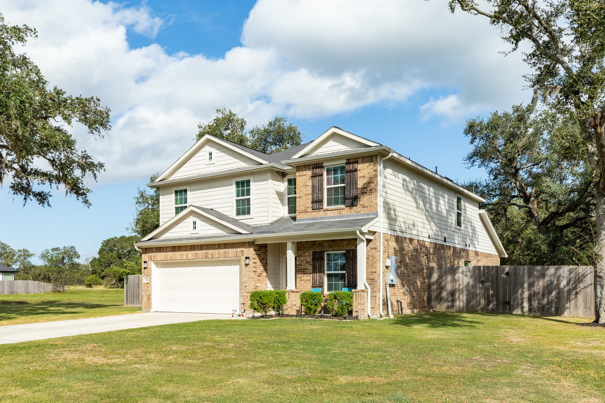 330 Wellshire Drive West Columbia TX 77486