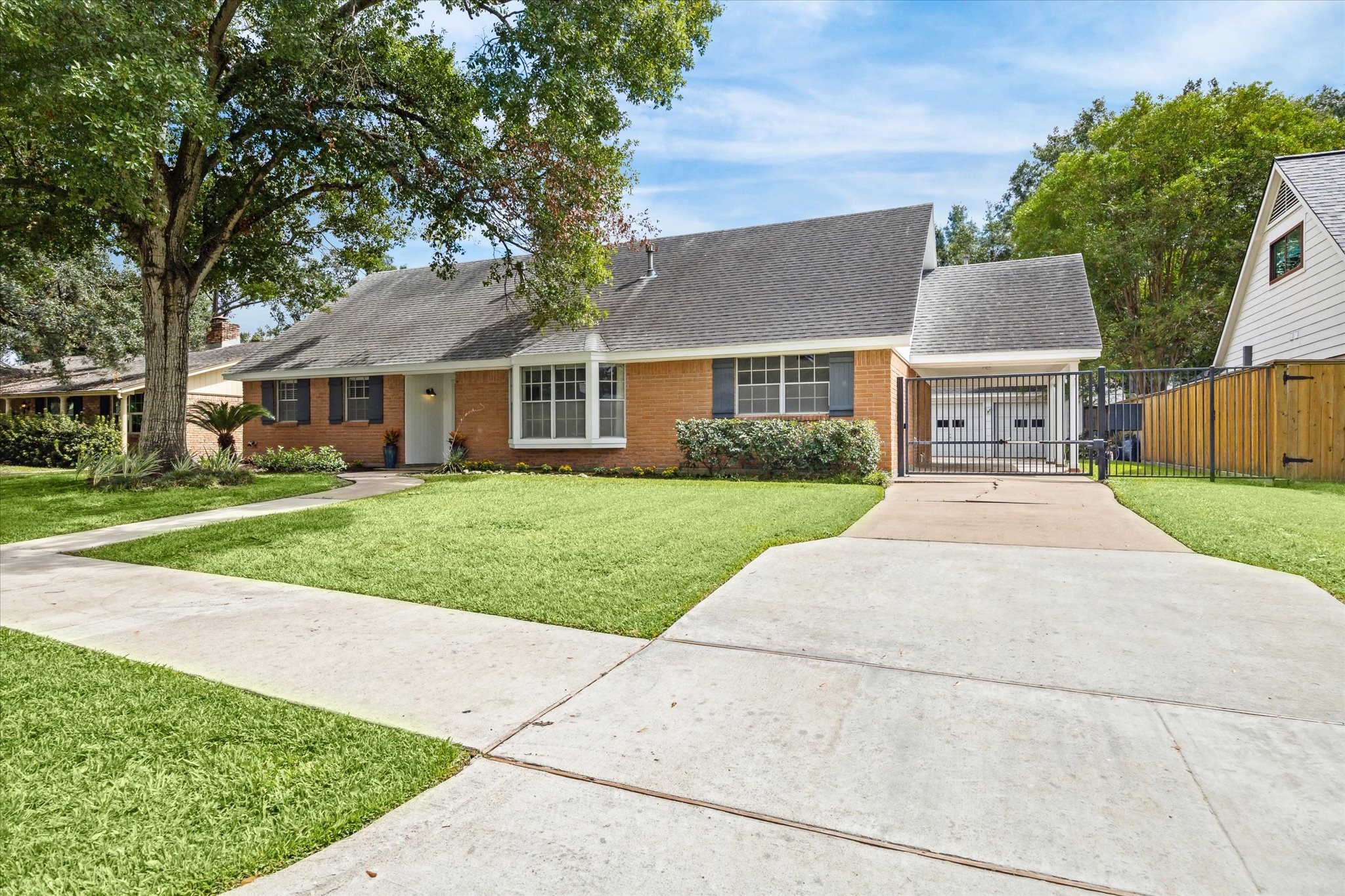 8011 Meadowcroft Drive Houston TX 77063