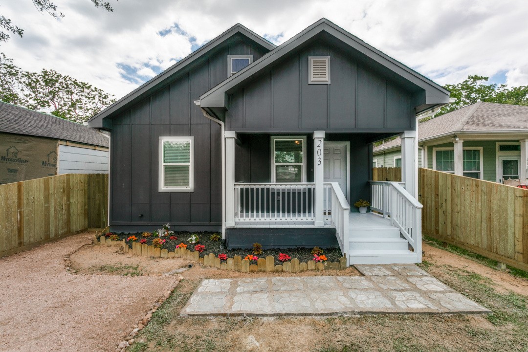 203 8th Avenue N Texas City TX 77590