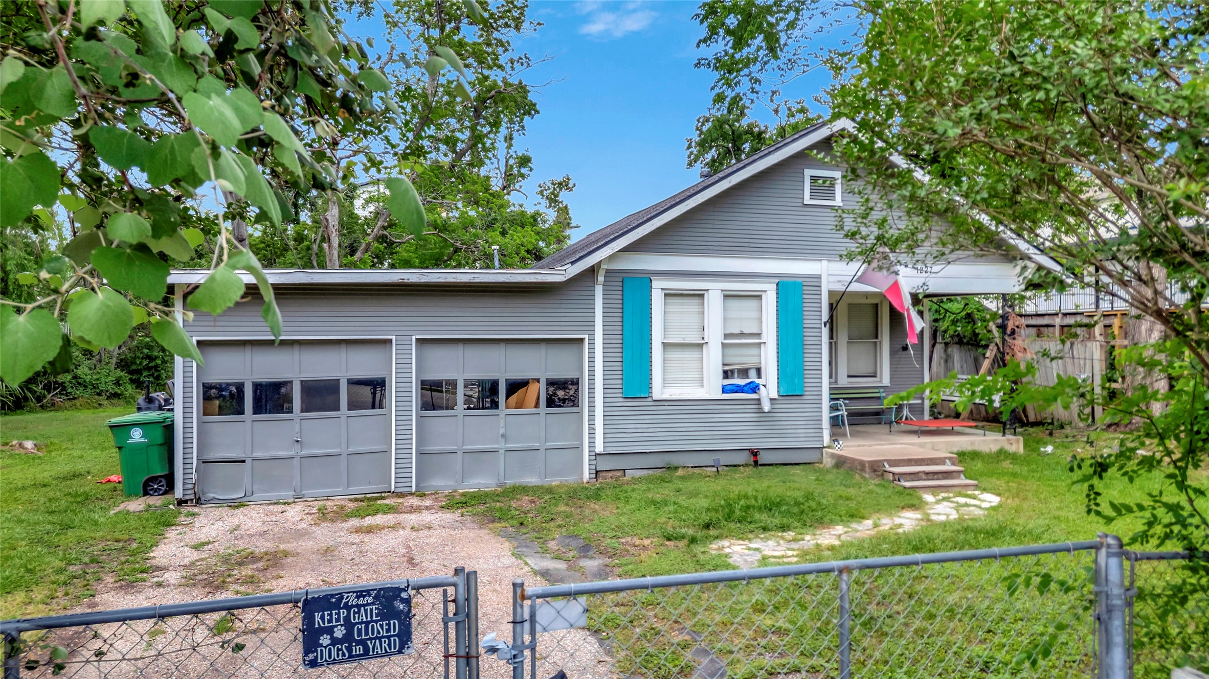 1227 W 25th Street Houston TX 77008